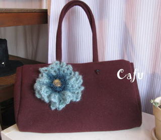 福岡の雑貨屋Cafu（カフー）：あずき色のフラノ地のバッグ